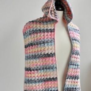 Child size hooded scraf.